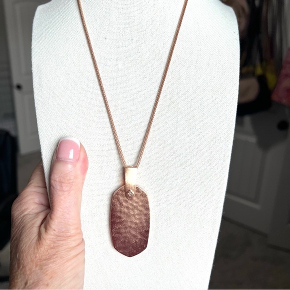 Kendra Scott Inez 14k Rose Gold over Brass Necklace - EUC - Picture 4 of 6